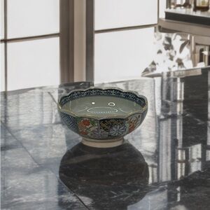 Japanese porcelain bowl in the Imari style. Small